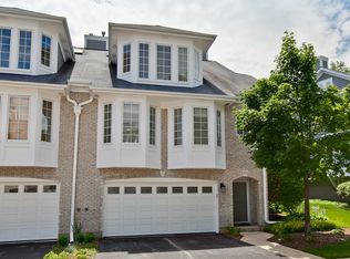 1034 N Glenview Ct, Palatine, IL 60067