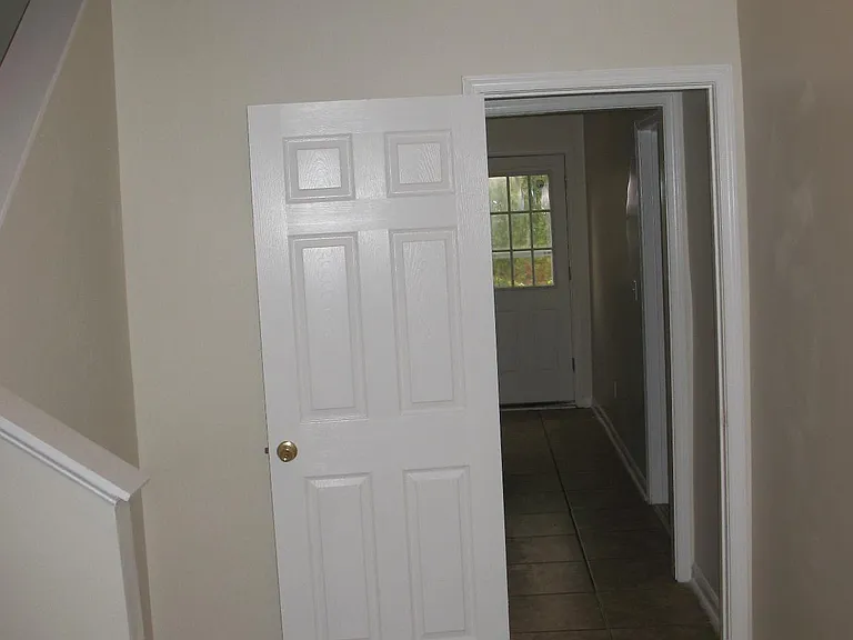 411 Rosecroft Ter — Photo 22