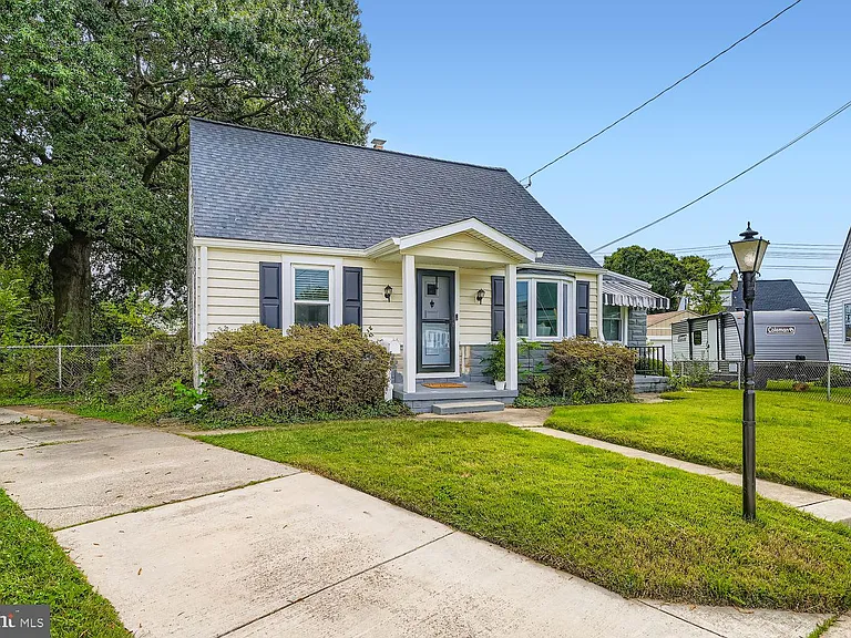 515 Taney Ave — Photo 27
