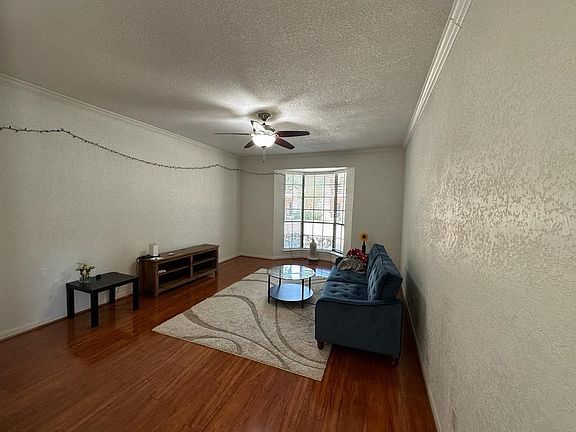 5th image of 2255 Braeswood Park Dr APT 303