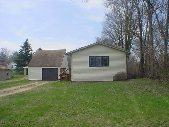 2nd image of 1228 La Belle Ave