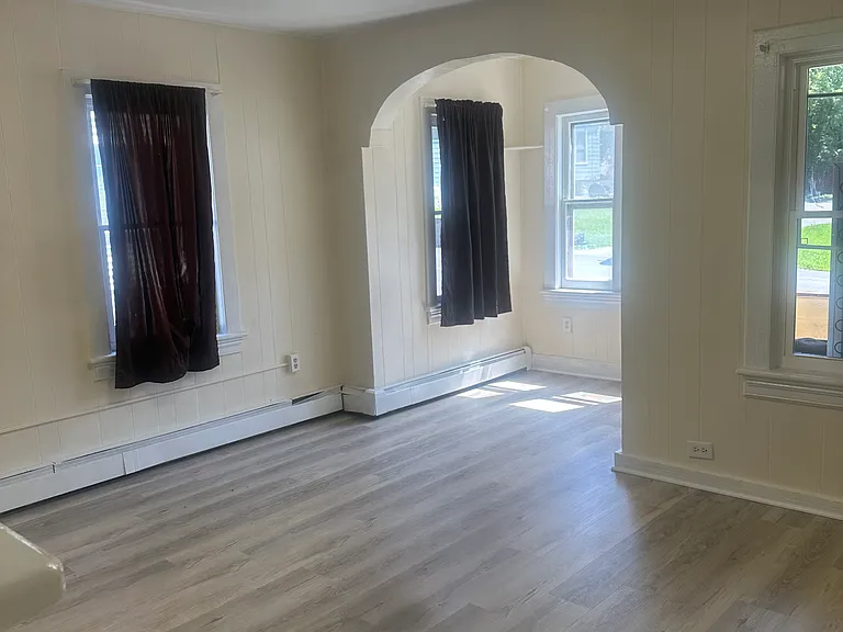 16 N Main St #1 — Photo 3