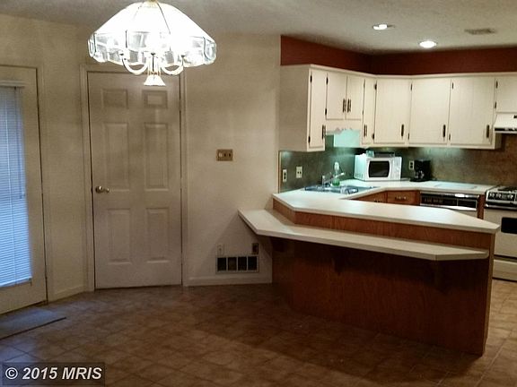 Kitchen/Dining Combo