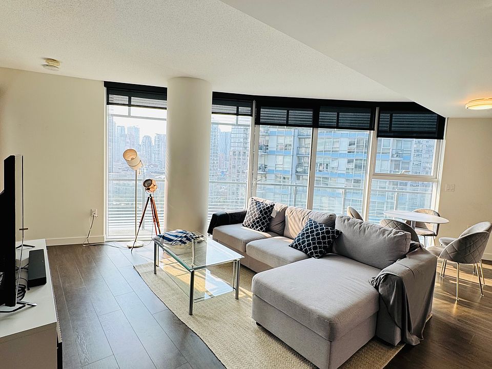 1st image of 89 Nelson St #16