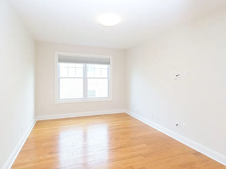 38 Centre St — Photo 13