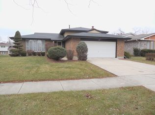 815 Academy Ave, Matteson, IL 60443