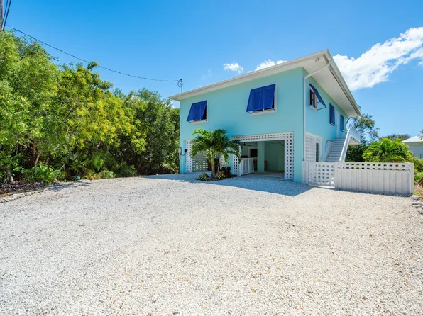 27138 Dolphin Rd, Ramrod Key, FL 33042