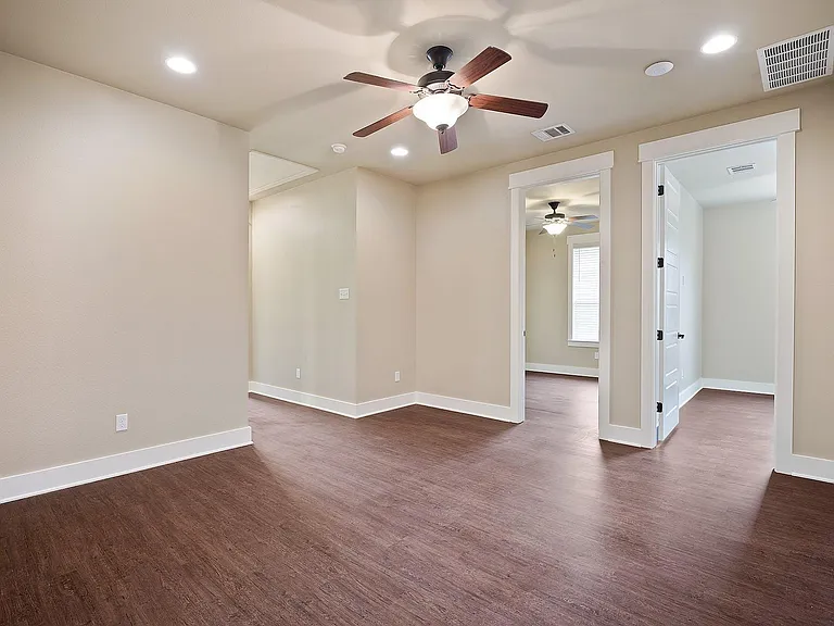 1704 Cedar Bend Dr #5B — Photo 12
