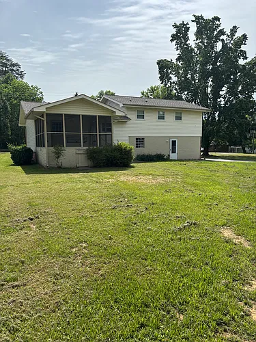 7015 Sylar Rd Photo 1