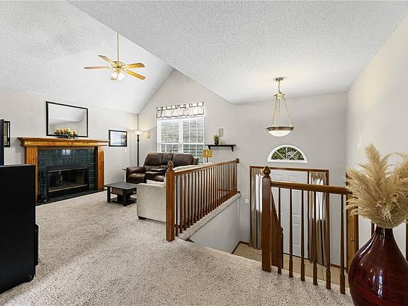 2nd image of 1109 NW Creek Side Ct