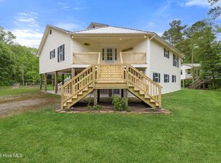 614 Cape Fear Drive, Burgaw, NC 28425