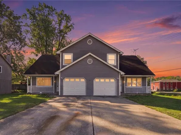 307B E Main St, Smithville, MO 64089