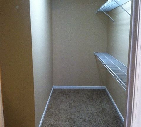 5th image of 113 Derbyshire Ct
