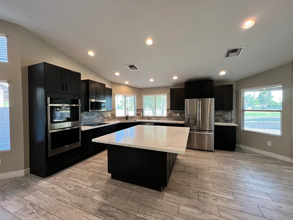 7033 W Kimberly Way