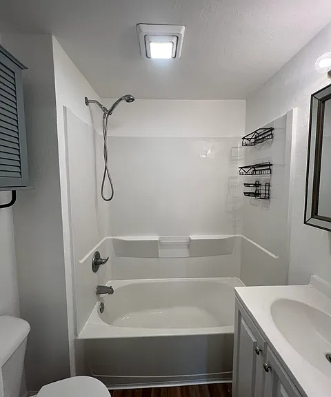 304 S James St — Photo 30