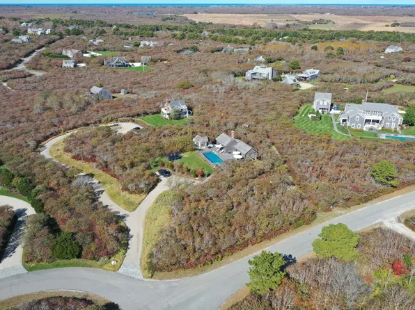 3 Crestwood Cir, Nantucket, MA 02554