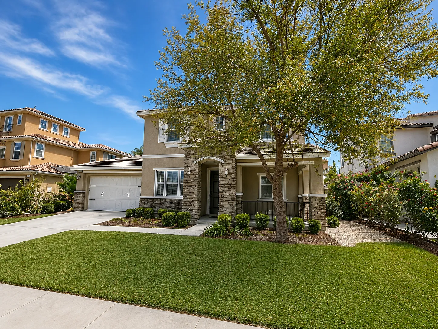 5 bed, 3322 sqft, $4,695 — Photo 2