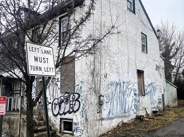 1706 W 2nd St, Chester, PA 19013