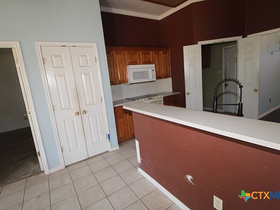 3rd image of 709 Mueller St