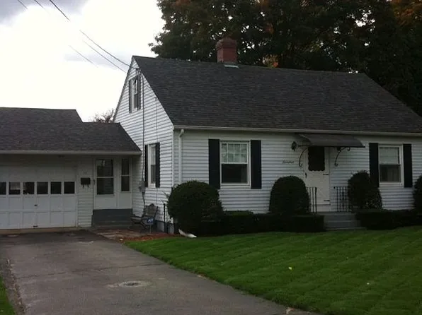 17 Hassler St, Westfield, MA 01085