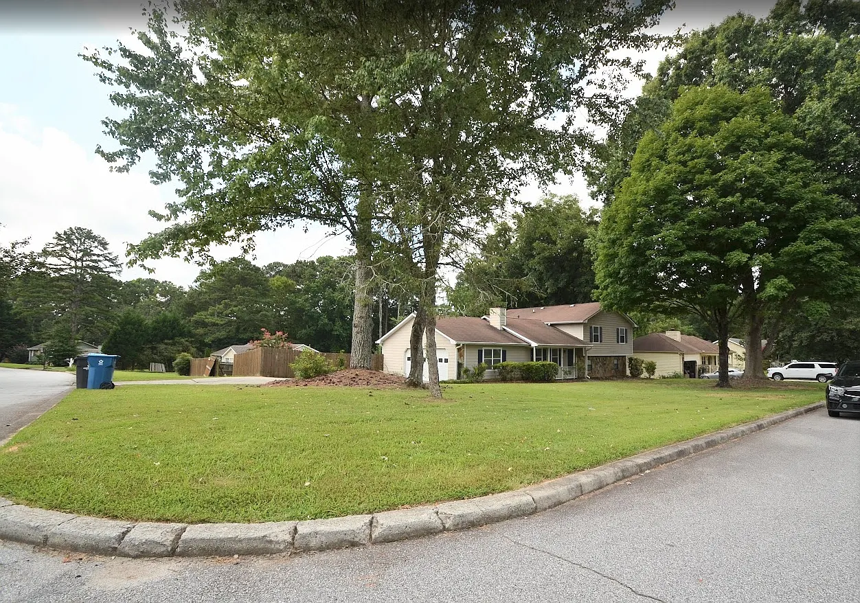 3 bed, 2658 sqft, $2,000 — Photo 1