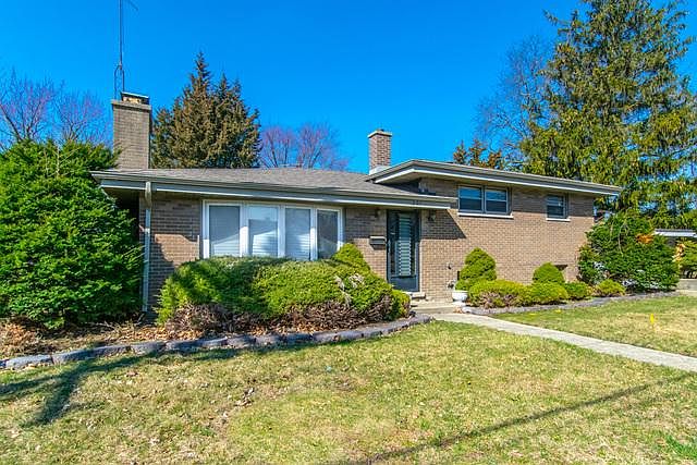 1st image of 201 Woodlawn Ave
