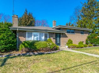 201 Woodlawn Ave, Joliet, IL 60435