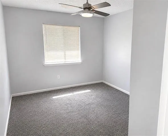 3 bed, 2.0 bath, 1400 sqft, $1,700 — Photo 4