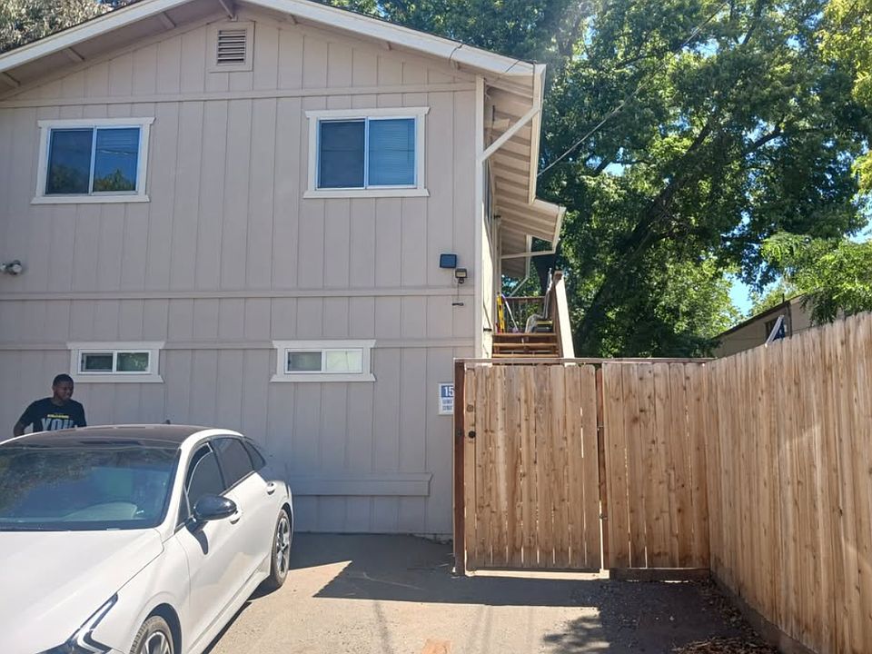 1st image of 1517 Arbutus Ave #2