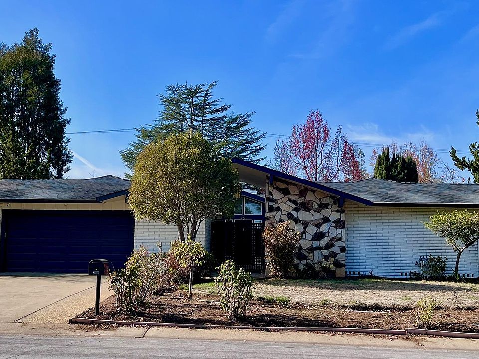 1st image of 260 Valencia Dr
