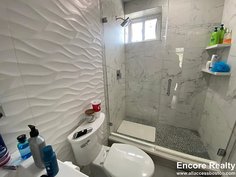 7-9 Strathmore Rd #3 — Photo 11