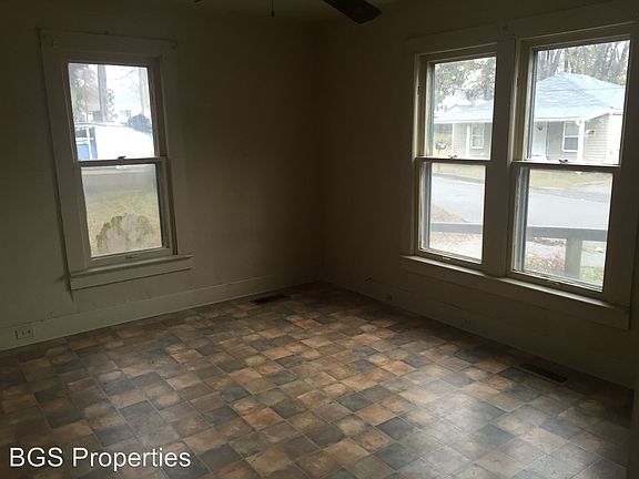 3rd image of 317 Bell Ave