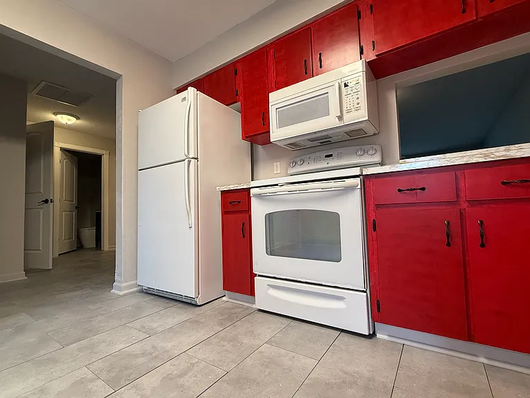 84 Lake Fairgreen Cir — Photo 15