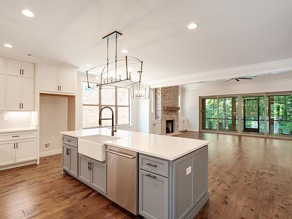 5th image of 505 Saunders Creek Cir