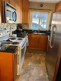 4th image of 10607 Southwest Hwy APT 1A