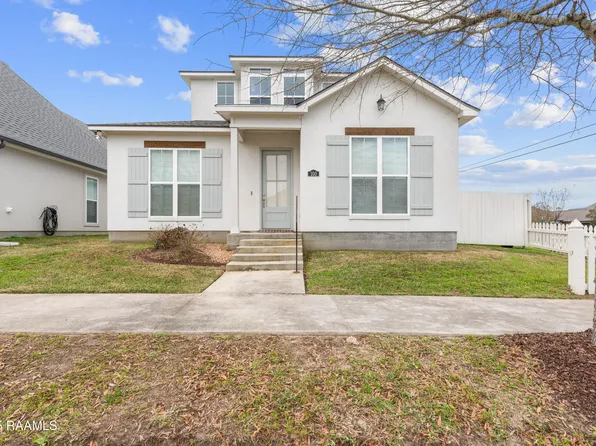 100 Laurel Grove Blvd, Youngsville, LA 70592
