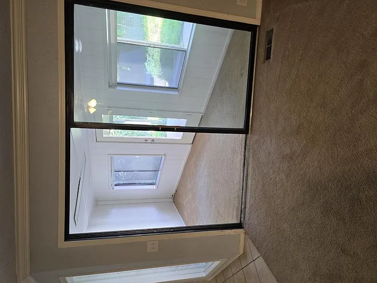 11907 N Mustang Rd — Photo 4