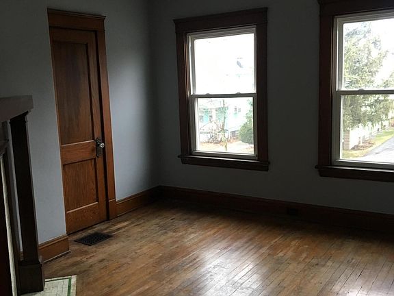5th image of 2628 E 124th St #2