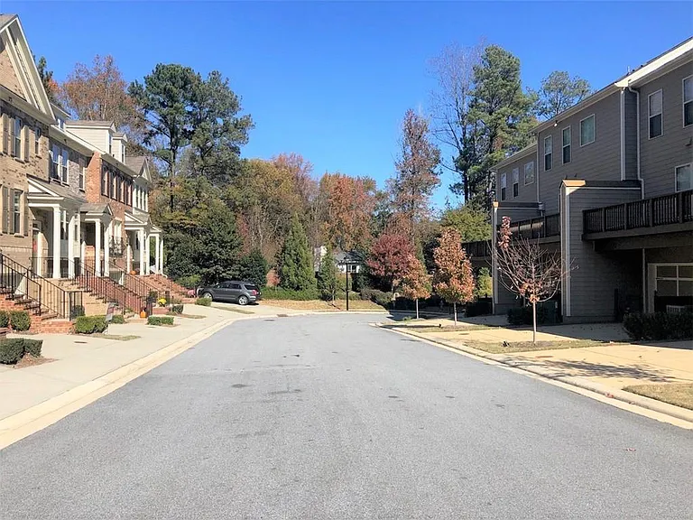 3583 Adelaide Xing — Photo 2
