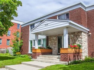 949 N River Rd #1A, Ottawa, ON K1K 3V2
