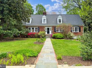 6425 Spring Ter, Falls Church, VA 22042