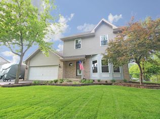 8716 Lakeview Ave, Crystal Lake, IL 60014