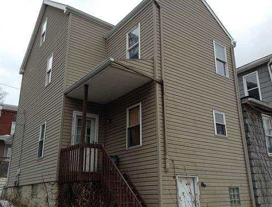 2nd image of 625 Lillian St