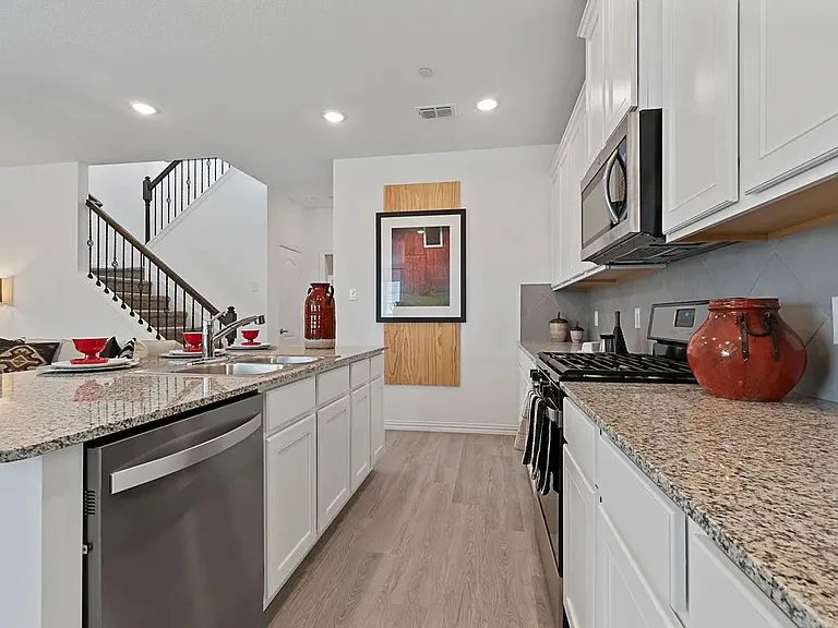2820 Percheron Dr — Photo 10