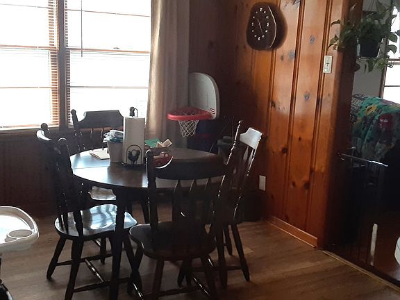 4th image of 401 Circle Dr