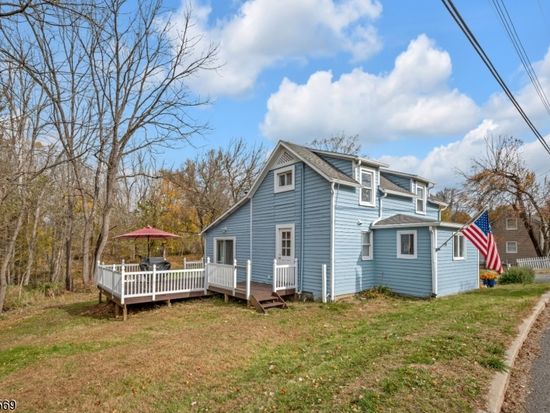 19 Water St, Hackettstown, NJ 07840