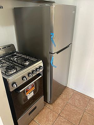 5th image of 310 W 80th St APT 4