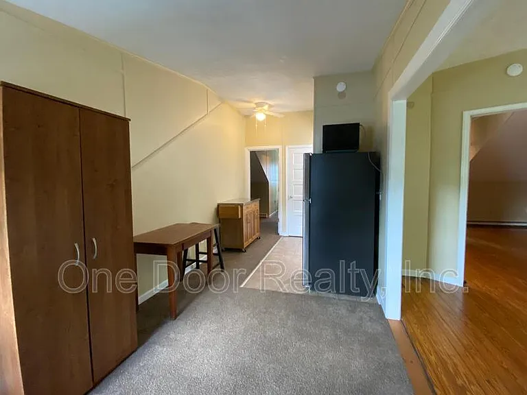 1107B Richmond Rd — Photo 7