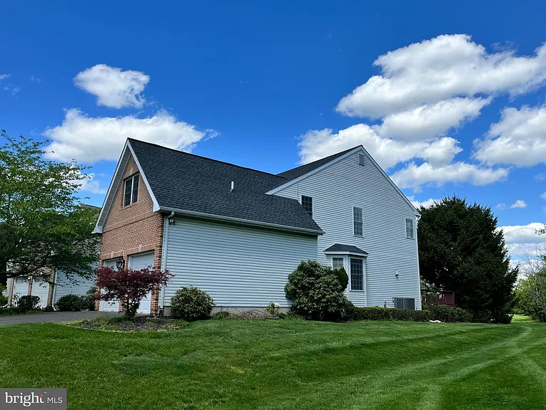 210 Kimberton Dr — Photo 3