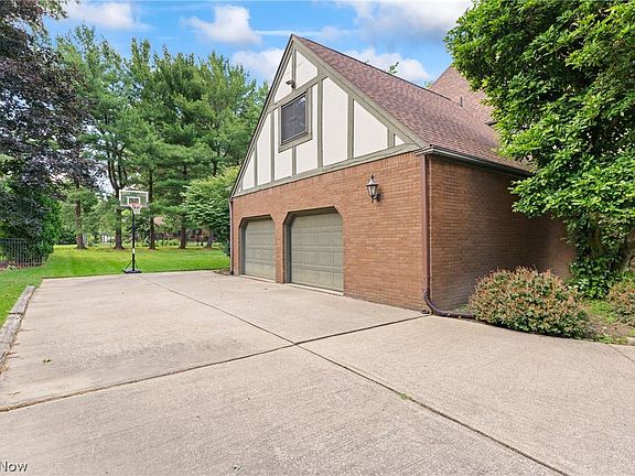 3rd image of 7739 Starcliff Ave NW